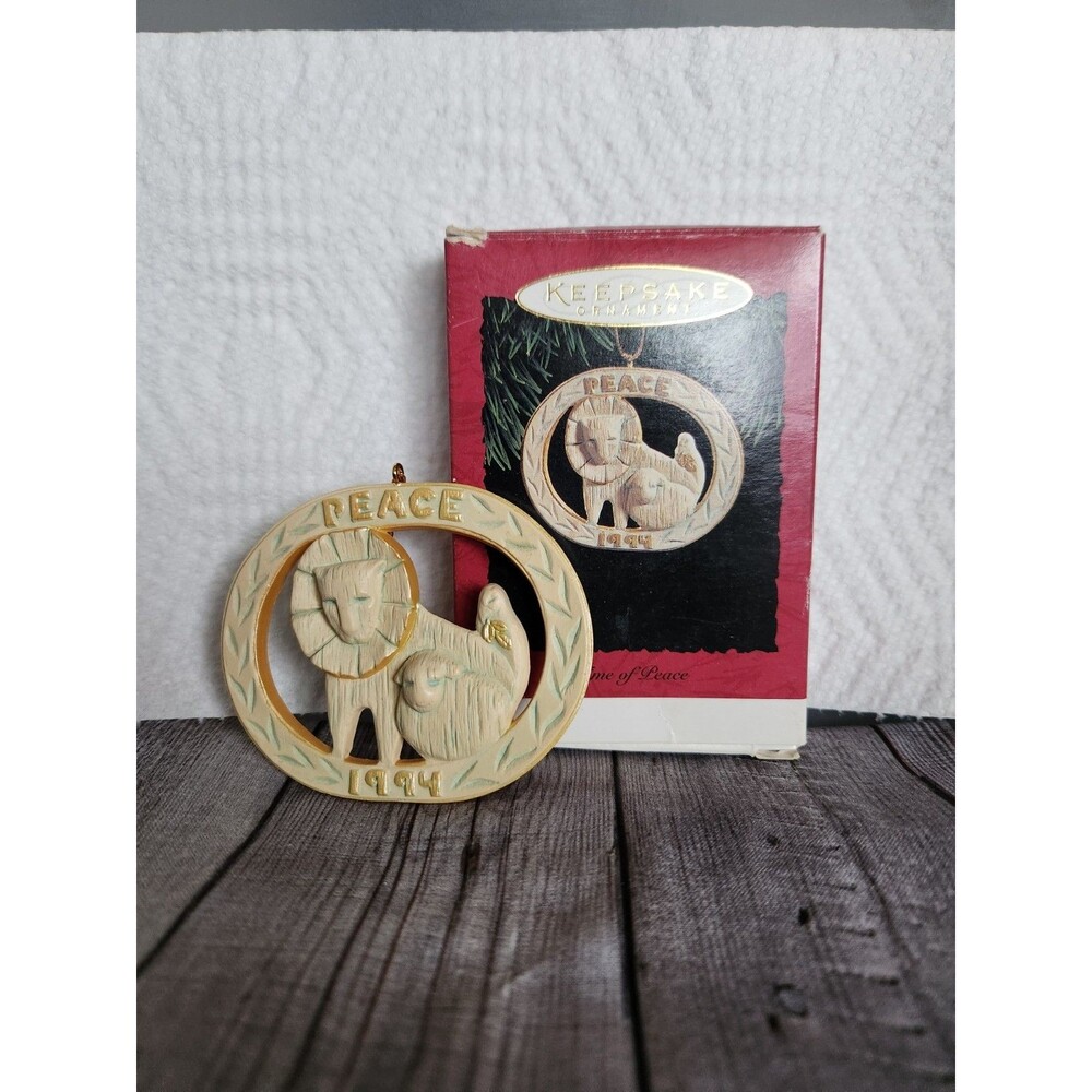 Hallmark Keepsake Ornament 1994 Time Of Peace The Lion And The Lamb Vintage